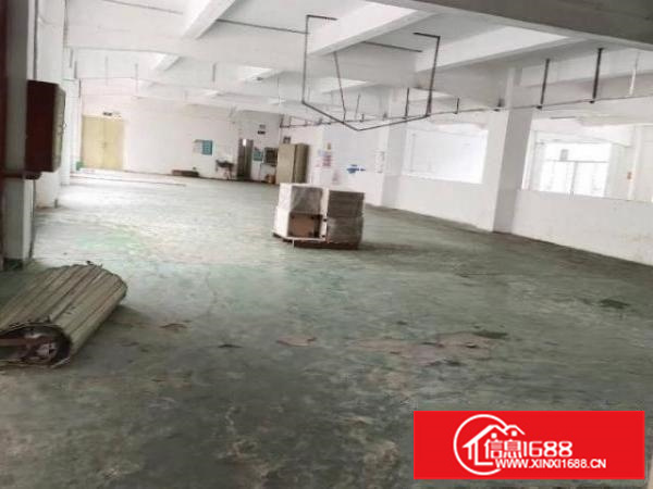 出租宝安石岩厂房，交通方便