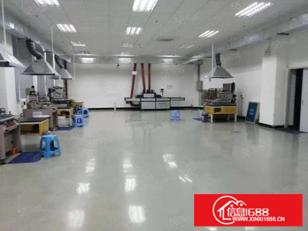 长安新安大桥旁楼上4100平方水电齐全精装修厂房出租可分