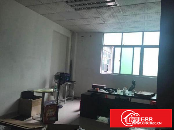 观澜泗黎路边新出300平方，水电齐全，办公室装修