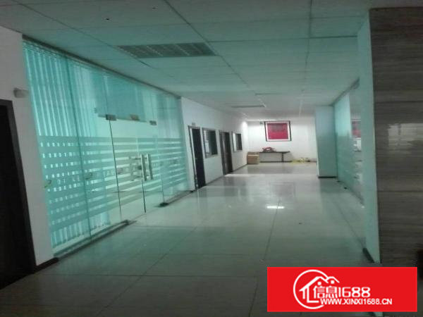 雁田新空出高大上1000平米左右厂房招租