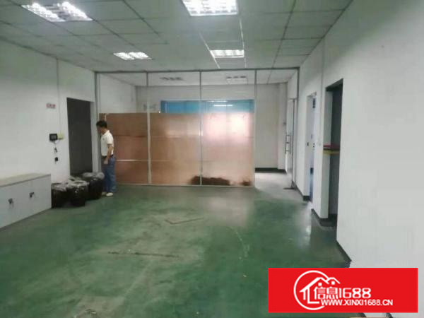 独院出租二楼660平方厂房带现成办公室出租