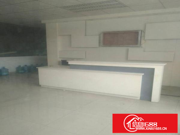 平湖华南城宝来工业区二楼1600平米带装修出租