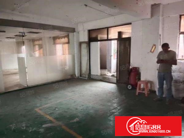 龙岗新生村三楼厂房350平方带电梯18元一平方出租