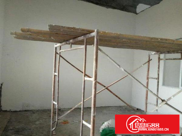 10元出租大利楼上钢构550平方滴水4.5米配电梯