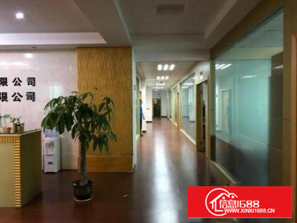 石岩龙大高速口楼上1300平豪华装修厂房出（可分租）