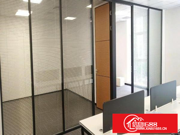 坂田地铁口零距离新出156平办公室2 1带家具空调无转让费