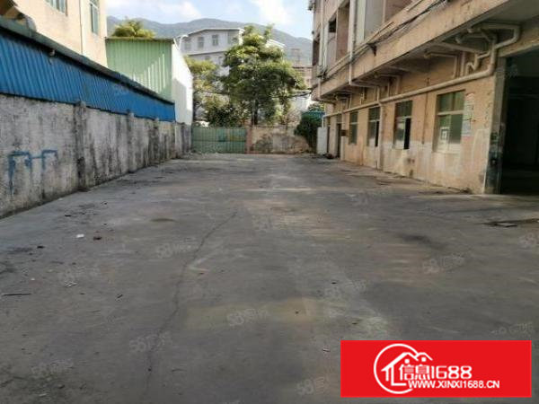 清溪小独院1300平水电齐全带装修(主干道边)