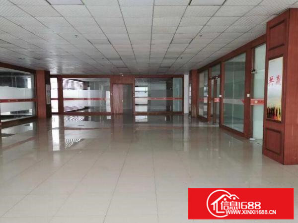 凤岗五联新出二楼2600平米精装修水电到位厂房出租300起租