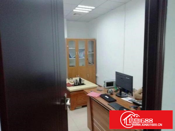 龙华大浪新出二楼1180平厂房带精装修无转让费出租