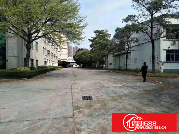 华南城二楼600平方带装修出租