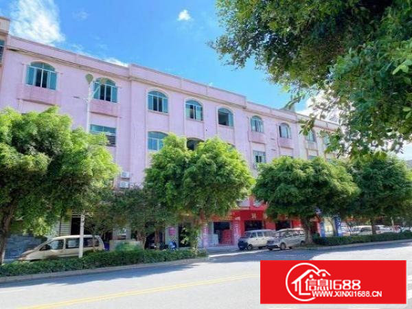 大路边三楼一屋800平方米出租