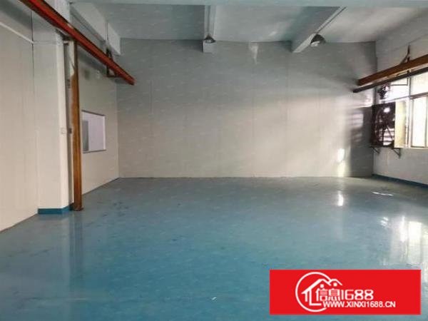 长安汽车站一楼630平厂房出租带航车全新地平漆