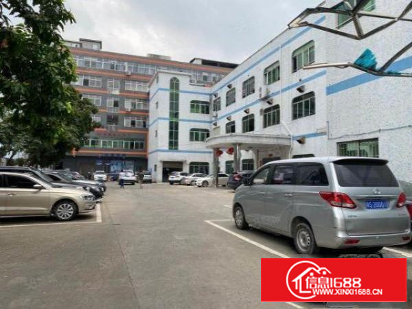 寮步莞樟路边标准独院厂房招租一楼800平方，交通非常方便！