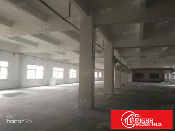 寮步竹园原房东楼上2000平，水电齐全，带现成装修厂房