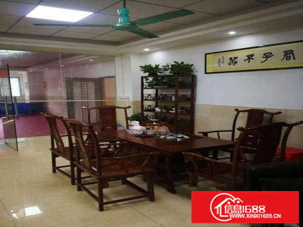 大岭山新出精装修标准厂房二楼540平带办公室