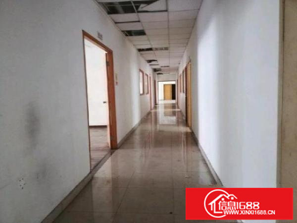 平湖标准厂房二楼实量面积1100平一手房东无公摊