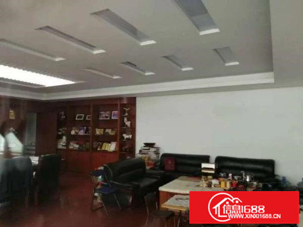 横岗荷坳地铁口新出带精装修办公室2500平米