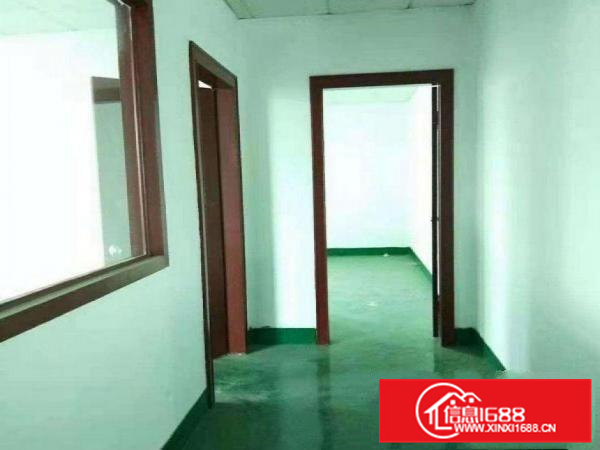 新墟一楼1800平方厂房带牛角出租可分租