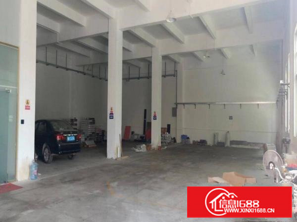 塘厦林村标准一楼厂房550平方，水电齐全，现成办公室