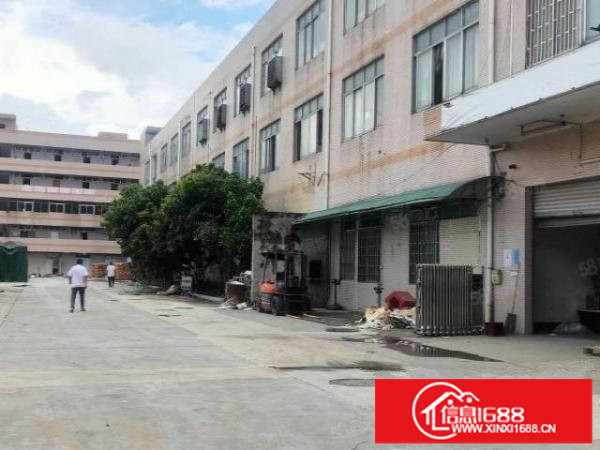 平湖华南城西门旁独院厂房7600平方出租，可分租，可办环评！