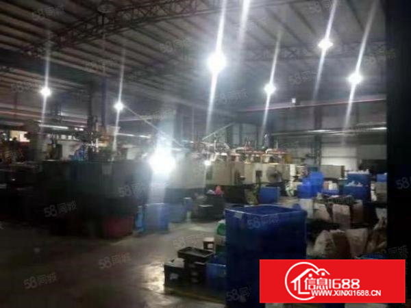 石排单一层小独院900方出租，现成水电，精装办公室！位置佳！