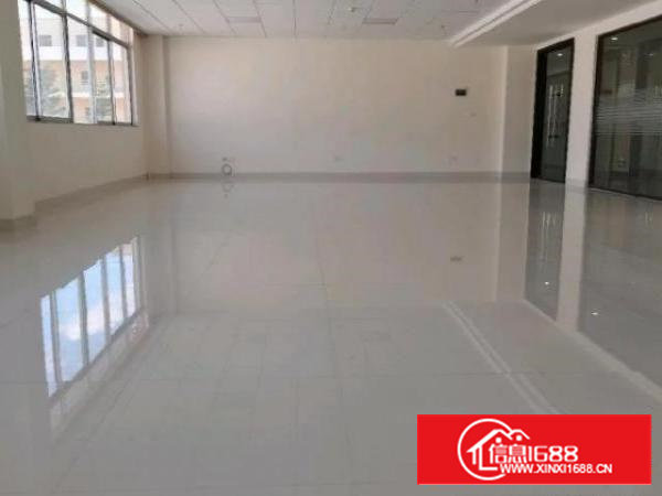 业主直租，石岩宝联创新园轻加工厂房667平招租带货梯免停车费