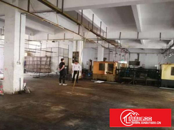 石岩龙眼山社区厂房一楼带精装修办公室800平出租