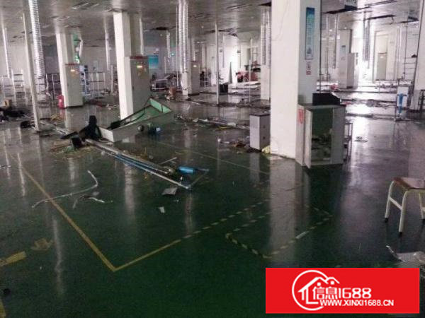 业主平湖辅城坳带装修7000平方独院厂房出租