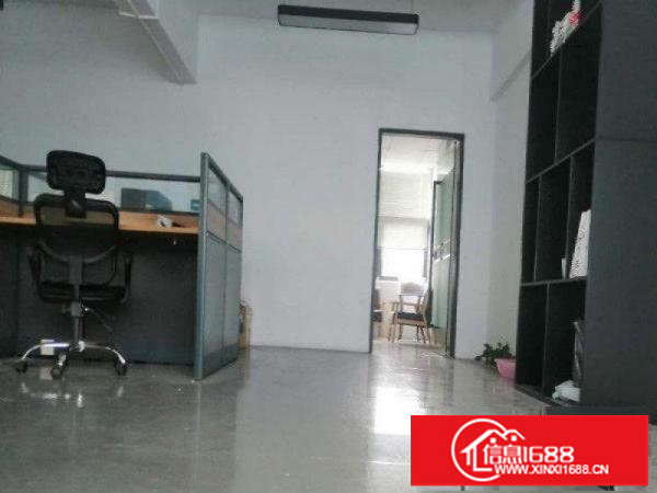 布吉楼上538平米，精装修适合小加工，办公仓库