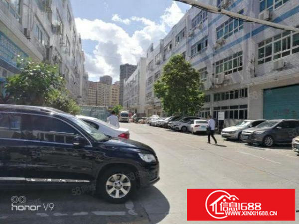 龙华中心地段原房东厂房出租1600平方停车位充足