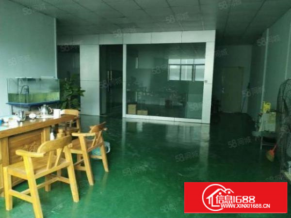 凤岗雁田空出原房东2楼800平方，水电齐全现成办公室车间