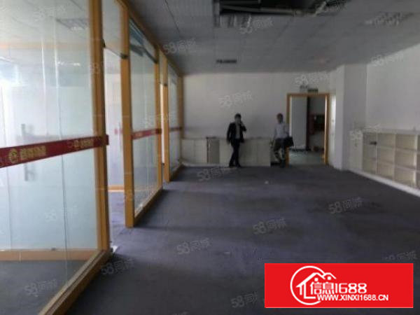 石岩同富裕新出原房东实际面积整层2053平方厂房出租，含税