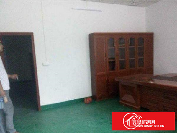 平湖富民工业区楼上1000平米标准厂房带牛角火热招租