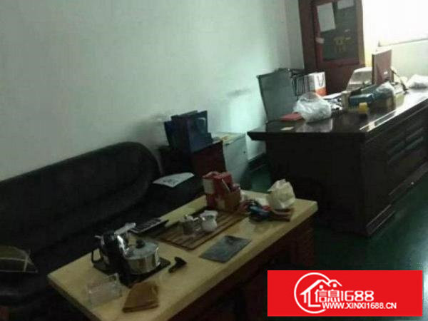 出租布吉百鸽笼楼上精装修600平方