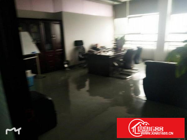 平湖华南城附近楼上1800平方米