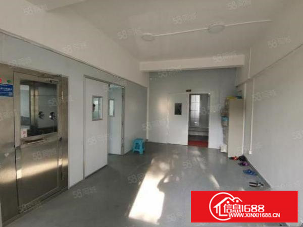 乌沙新空出来一楼1600平带豪华装修，有航车