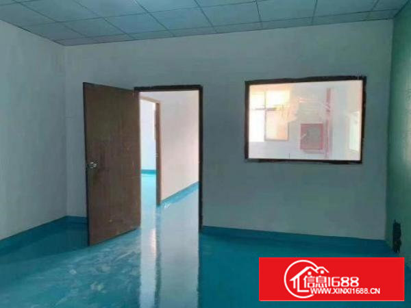 厂房位于沙井共和，楼上700平，原房东房，刷好地坪漆