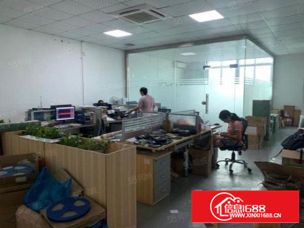 石岩汽车站，电子厂房660平，4间办公室，车间，仓库齐全