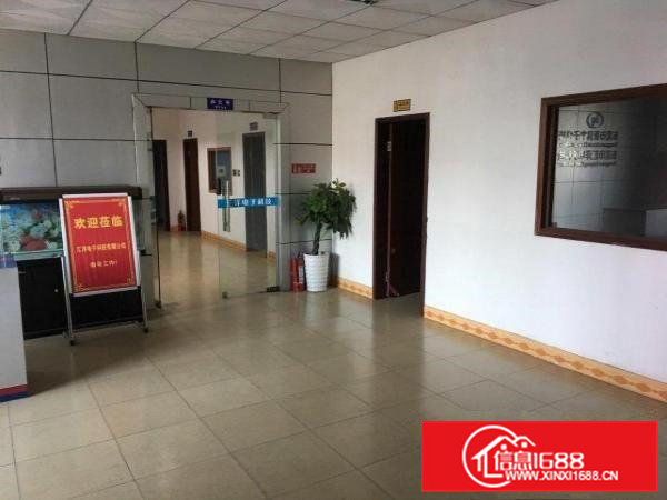 标准厂房带办公室转让或合租，合同可转可续。