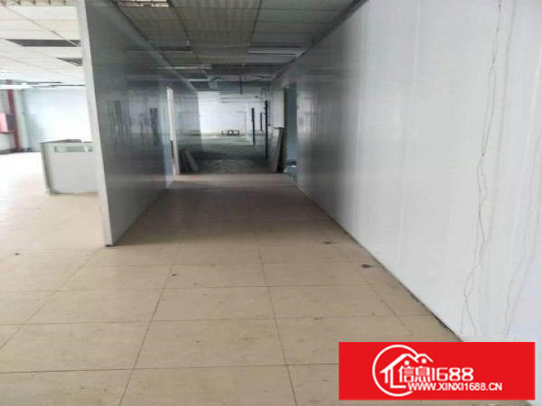 平湖辅城坳工业大道标准厂房900平出租大小可分租