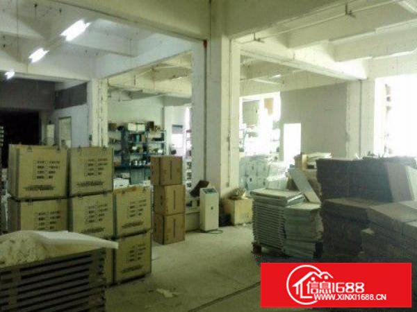 坂田布龙路边新出3楼1300平适合仓库19块低价租