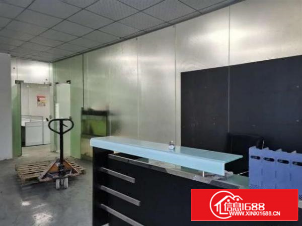 大利带现成装修厂房出租