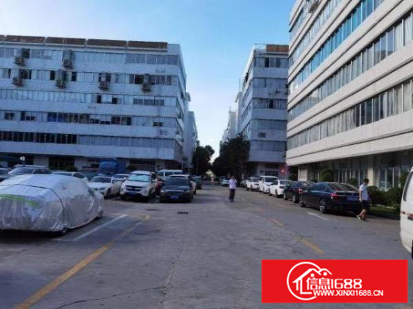 坂田吉华路附近靠进五和地铁站