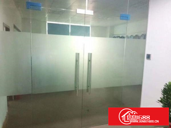 平湖辅城坳工业区带装修2楼650平方厂房出租