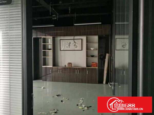 布吉李朗精装修办公室带家具无转让费约1280出租