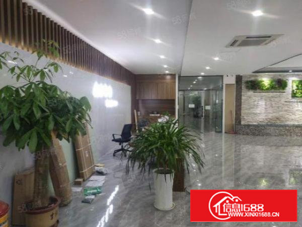 石岩汽车站楼上1000平豪华装修，免转让费建筑面积厂房出租。