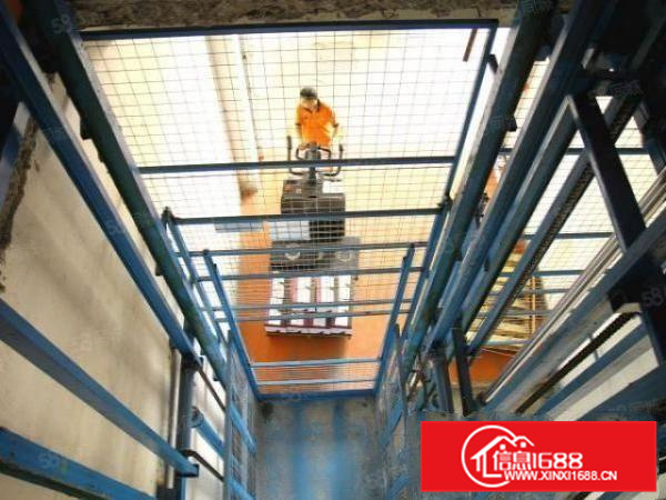 标准楼层独立小面积库房，58平起租，近高速近物流园，支持托管