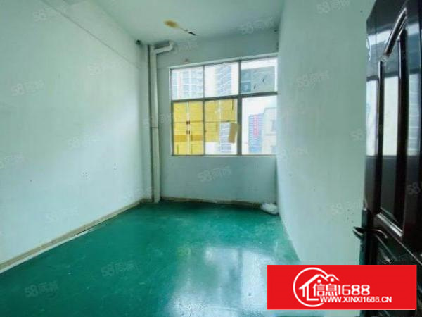 原房东凤岗雁田楼上现成装修地坪漆电子厂房出租1500平