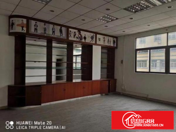 嶂背社区4楼1300带装修可分租1000和1200