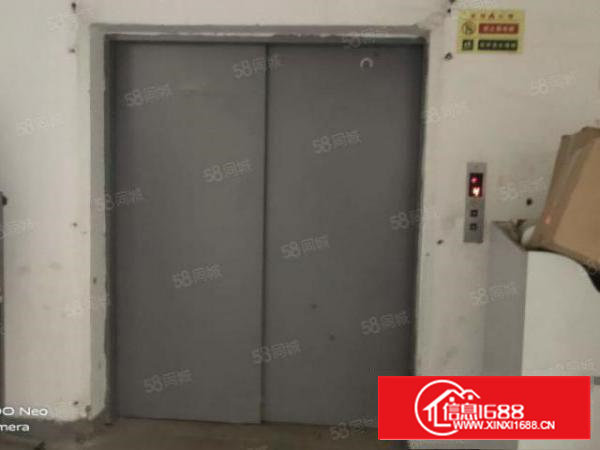 西乡107国道边，330平新出办公厂房，带装修，使用率高！